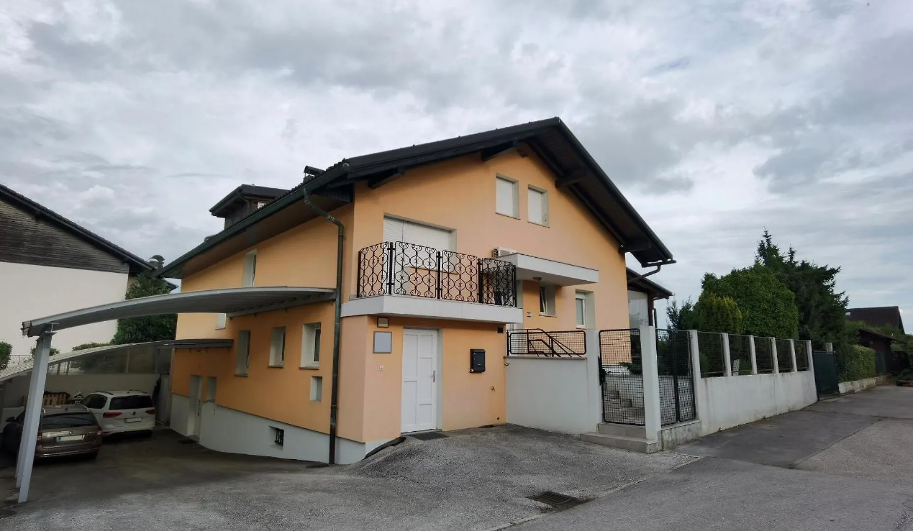 Apartment Comfortable Condo For Long-Term Stays Ljubljana
